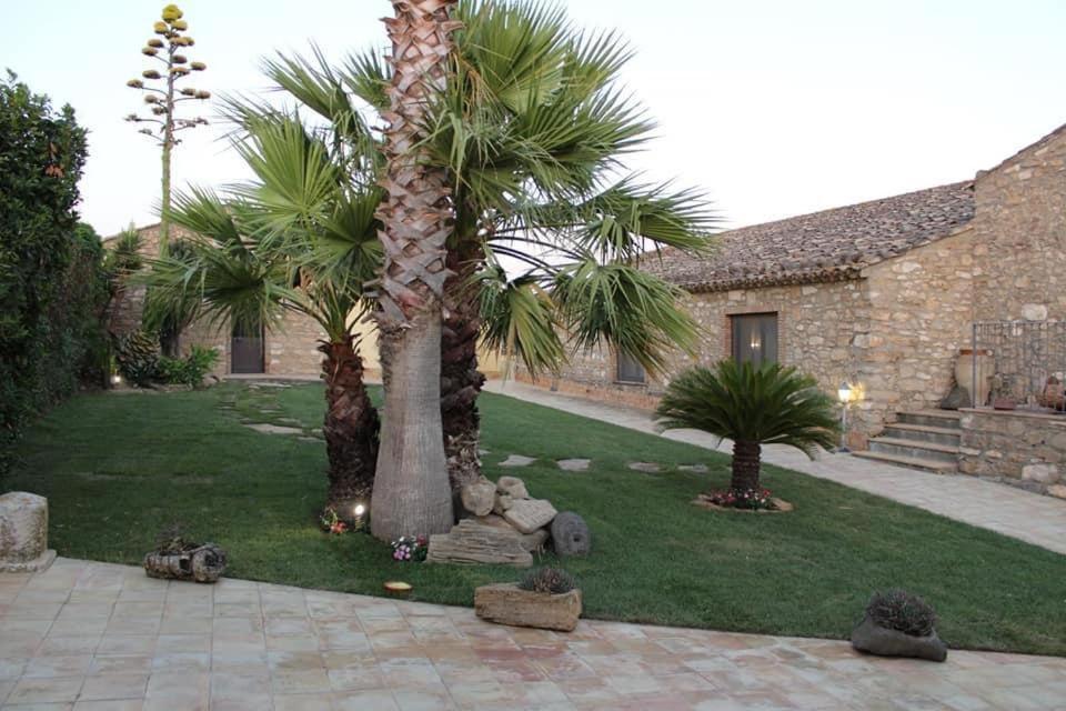 Agriturismo Russa Belladonna Villa Калтаджироне Екстериор снимка